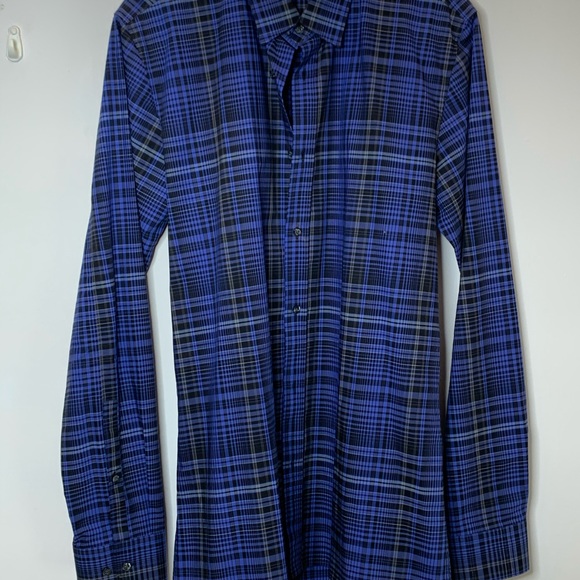 Hugo Boss Button Down Size M - Picture 5 of 5